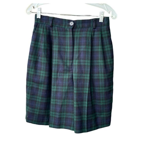 Vintage J.H. Collectables size 8(runs small)wool plaid wide leg shorts - Picture 2 of 9
